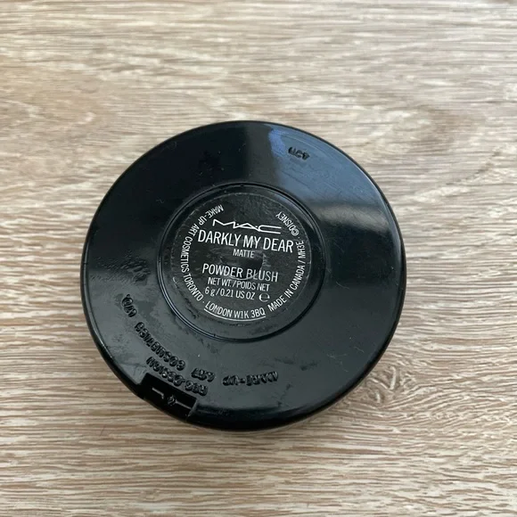 Limited Edition 2010 MAC Cosmetics x Disney Cruella Darkly My Desr
